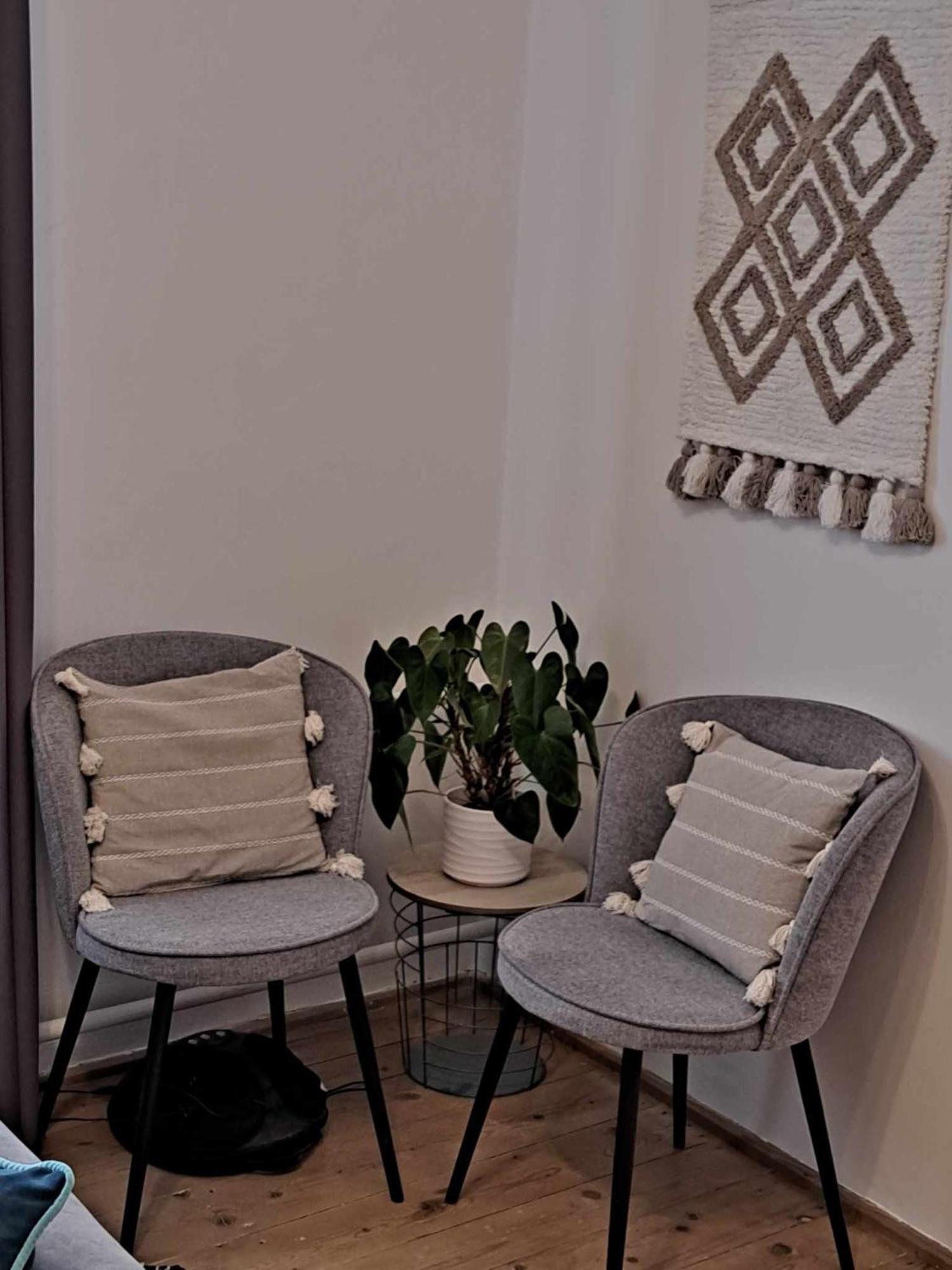 شقة Cozy Town Center Retreat Komárno المظهر الخارجي الصورة